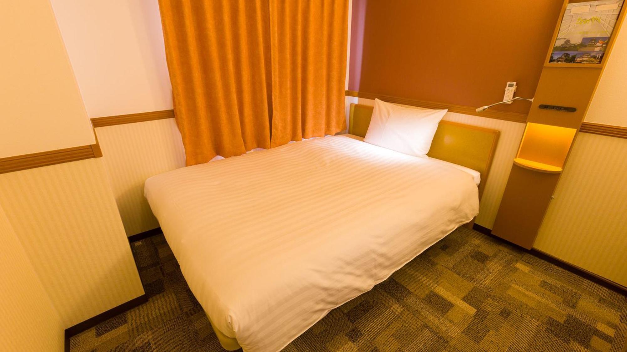 Toyoko Inn Yokohama Kannai Habitación foto