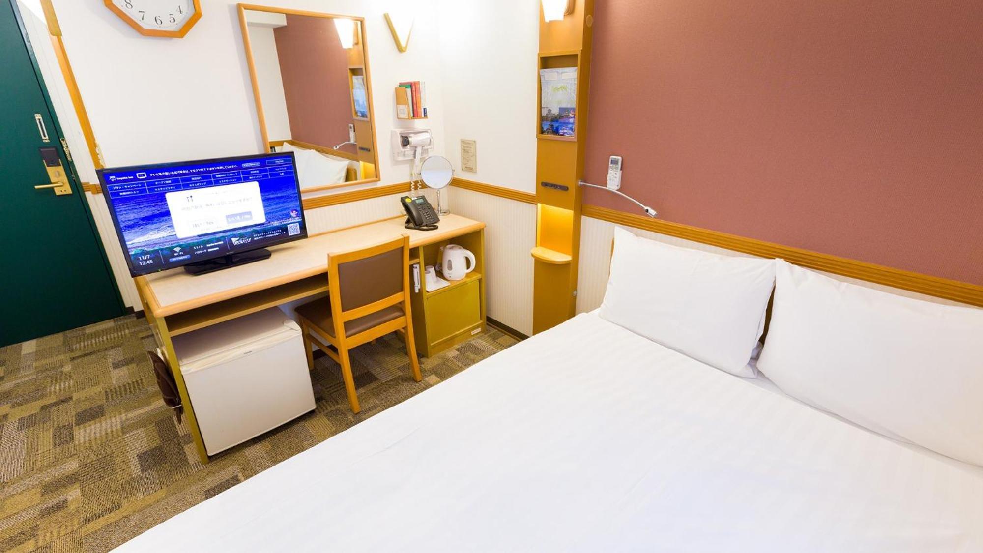 Toyoko Inn Yokohama Kannai Habitación foto